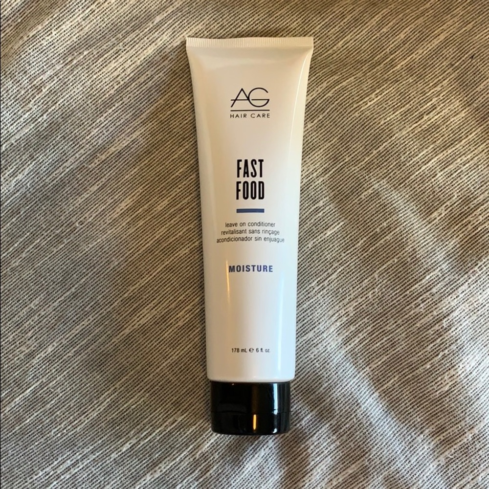 Leave on hair conditioner
